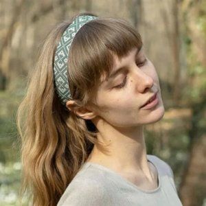 Voriagh "Lina" embroidered linen headband green